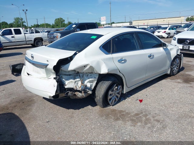 Nissan Altima 2.5 S 2015 1N4AL3AP9FN401220 Image 4