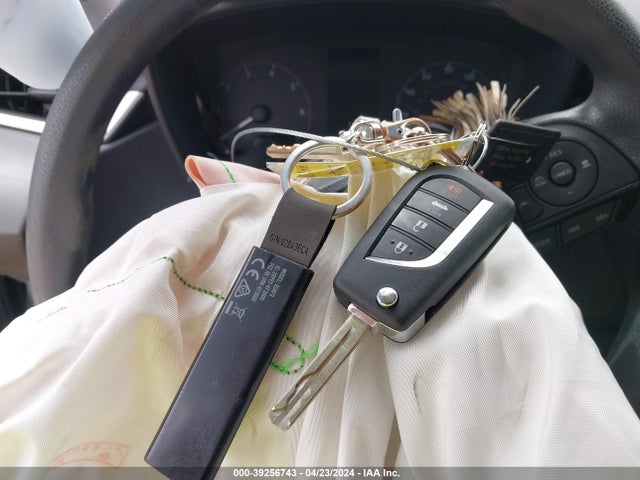 Toyota Corolla Hybrid Le 2024 JTDBCMFE2R3045303 Image 11