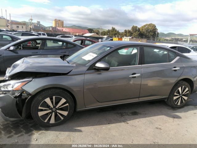 1N4BL4DWXNN356378 Nissan Altima Sv Intelligent Awd