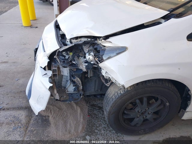 Toyota Prius Two 2015 JTDKN3DU5F0458747 Image 6
