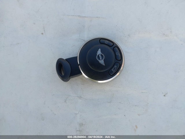 2011 MINI COOPER WMWSU3C57BT181991 Photo 10