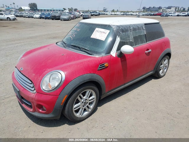 2011 MINI COOPER WMWSU3C57BT181991 Photo 1