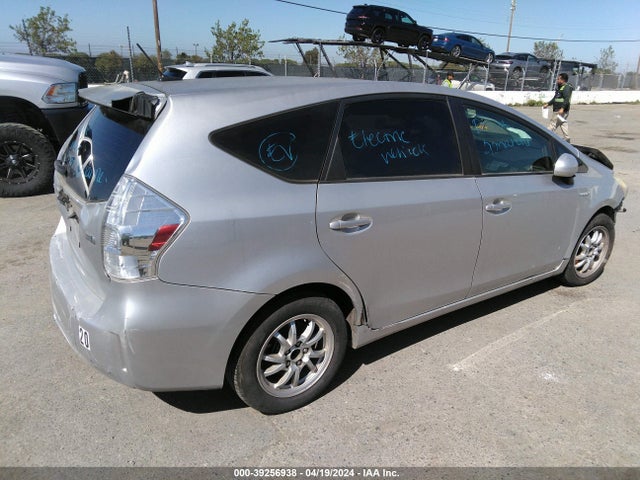 Toyota Prius V Three 2014 JTDZN3EU4E3316948 Image 4