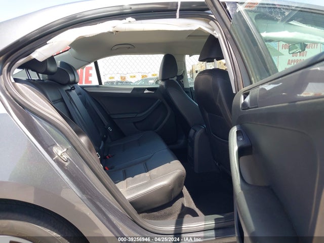 3VWDB7AJXHM411987 Volkswagen Jetta 1.4t Se