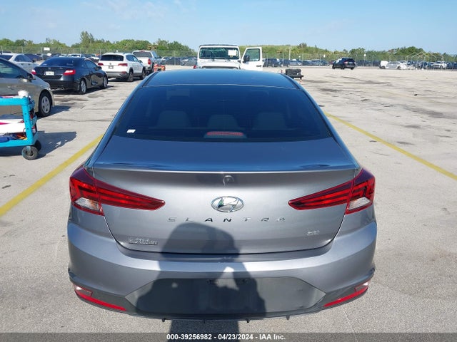 Hyundai ELANTRA SE 2019 5NPD74LF5KH437664 Image 16