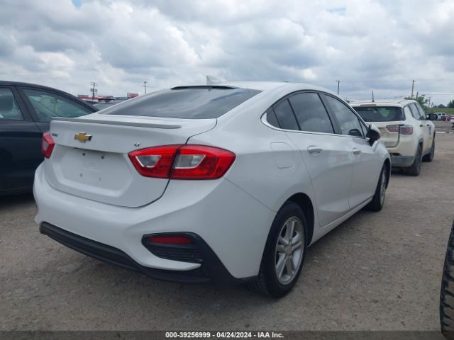 2018 CHEVROLET CRUZE 1G1BE5SM2J7181126 Photo 3
