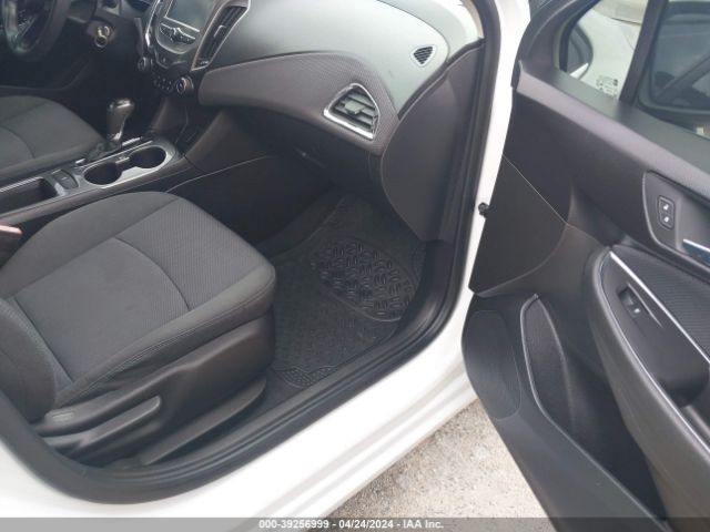 2018 CHEVROLET CRUZE 1G1BE5SM2J7181126 Photo 4
