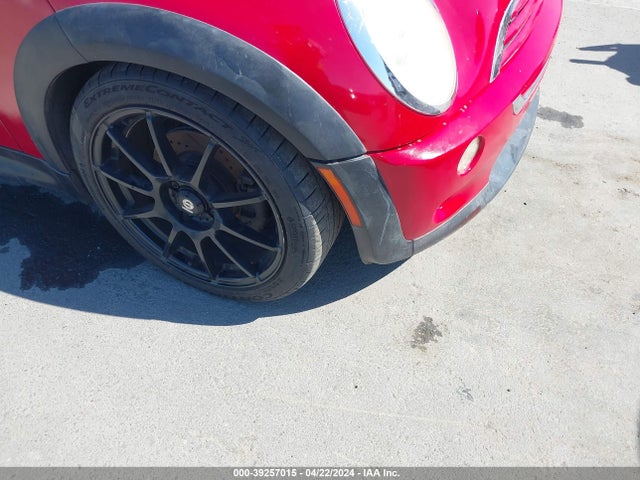 2005 MINI COOPER S WMWRH33525TK56667 Photo 5