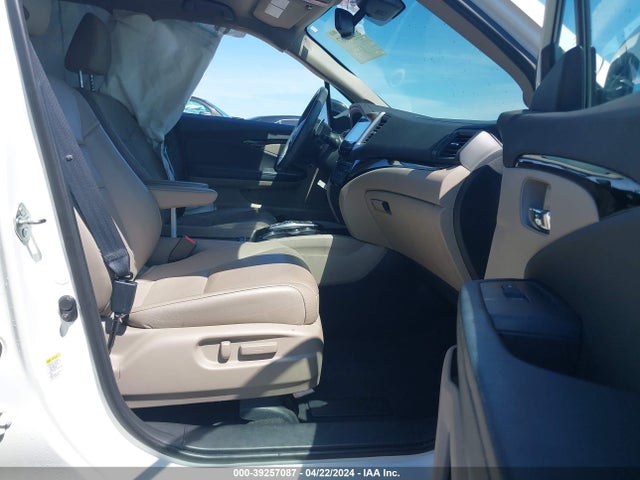 Honda Pilot Touring 2016 5FNYF6H9XGB124523 Image 5