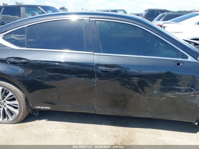 58ADA1C1XMU004522 Lexus ES 300H