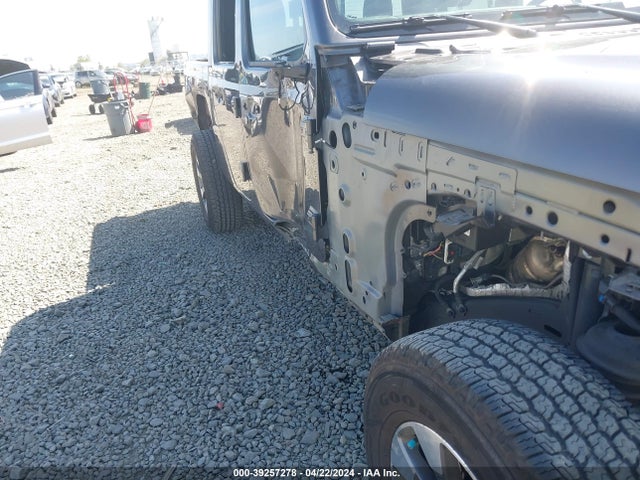 1C6HJTAG9NL111804 Jeep Gladiator Sport S 4x4
