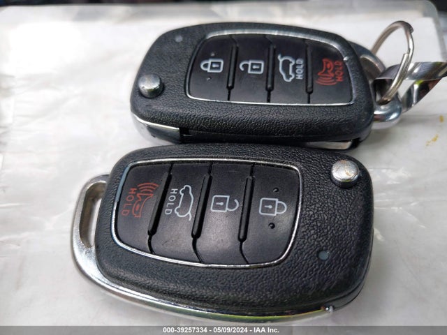 Hyundai Santa Fe Se 2017 KM8SM4HF6HU233233 Image 11