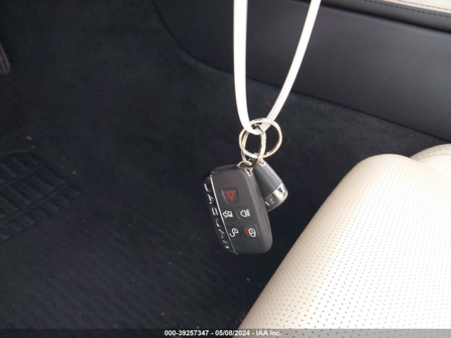 SAJDD1GXXKCK59497 Jaguar F-type P300