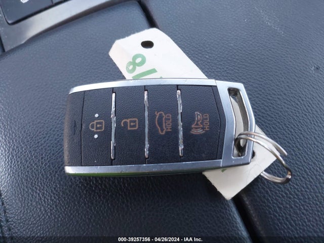 Genesis G80 3.8 2017 KMHGN4JE4HU190547 Image 11