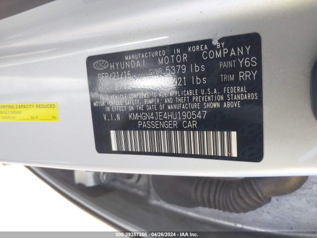 Genesis G80 3.8 2017 KMHGN4JE4HU190547 Image 9