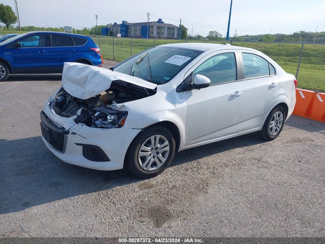 Chevrolet Sonic Ls Auto 2018 1G1JB5SH6J4132097 Image 2