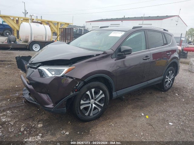 Toyota RAV4 LE 2017 2T3BFREV4HW629185 Image 2
