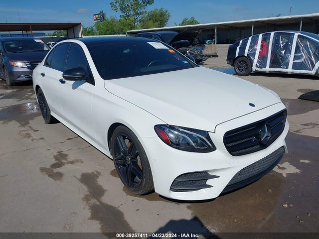 2018 WDDZF4JB1JA395613 main image