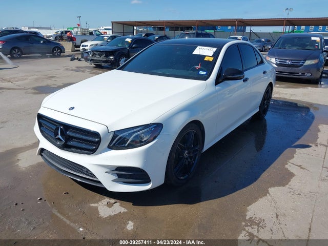 Mercedes-Benz E 300 2018 WDDZF4JB1JA395613 Image 2