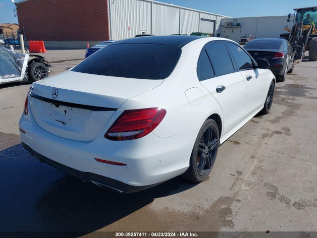 Mercedes-Benz E 300 2018 WDDZF4JB1JA395613 Image 4