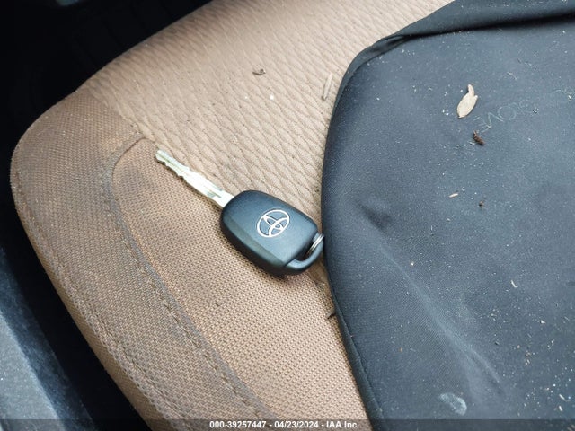 Toyota COROLLA LE 2015 2T1BURHE1FC277322 Image 11