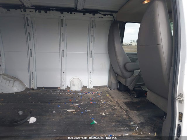 Chevrolet Express 2500 Work Van 2015 1GCWGFCFXF1119489 Image 8