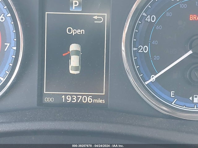 Toyota COROLLA SE 2019 2T1BURHE3KC200770 Image 16