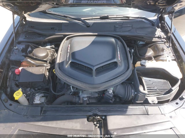 Dodge Challenger 392 Hemi Scat Pack Shaker 2017 2C3CDZFJ2HH610970 Image 10