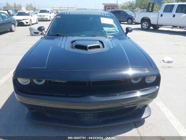 Dodge Challenger 392 Hemi Scat Pack Shaker 2017 2C3CDZFJ2HH610970 Image 12