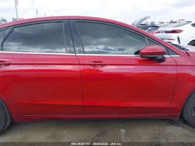3FA6P0HD7KR174055 Ford FUSION SE