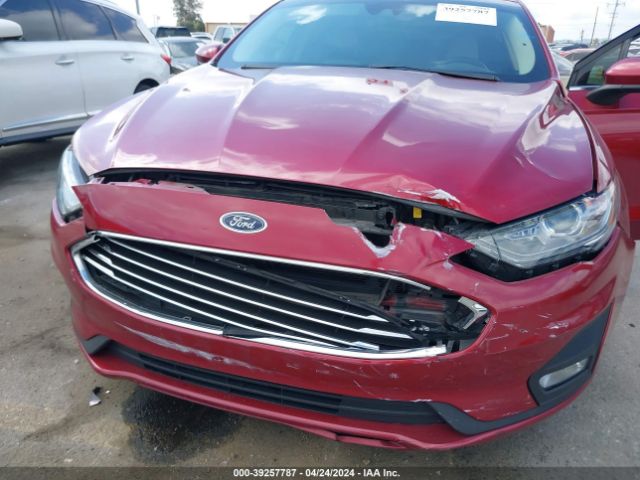 3FA6P0HD7KR174055 Ford FUSION SE
