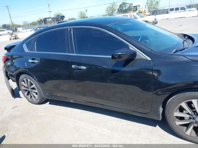 1N4AL3AP5JC274132 Nissan Altima 2.5 Sv