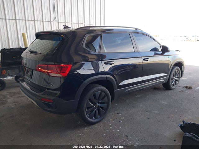 3VVDX7B29NM004946 Volkswagen Taos 1.5t S