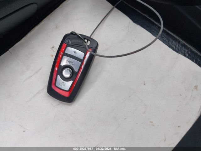 WBA3C1G53FNR50051 BMW 328I