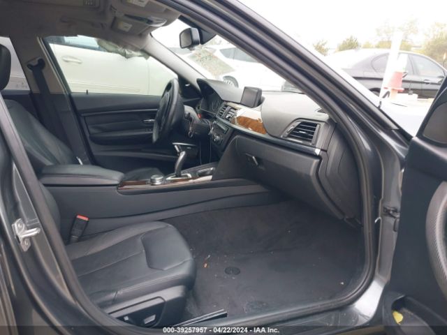 WBA3C1G53FNR50051 BMW 328I