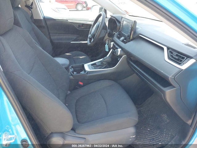 Toyota RAV4 LE 2019 2T3F1RFV8KC051387 Image 5
