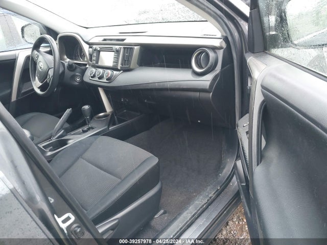 Toyota RAV4 LE 2014 JTMBFREV7ED048904 Image 5