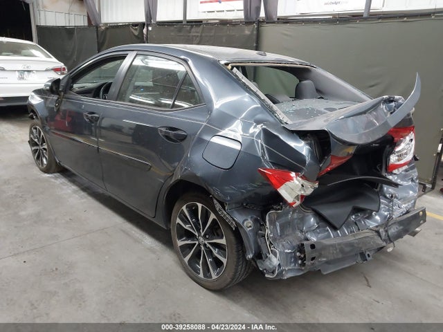 Toyota COROLLA SE 2017 5YFBURHE5HP604663 Image 3