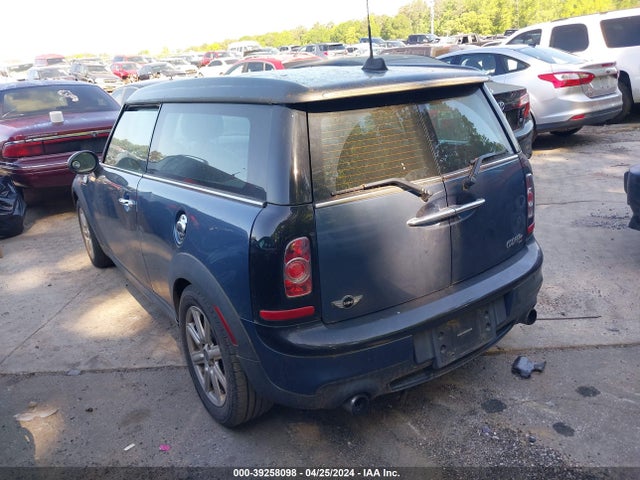 2011 MINI COOPER S CLUBMAN WMWZG3C59BTY30065 Photo 2
