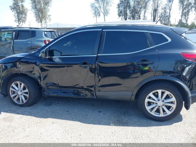 JN1BJ1CP6HW021189 Nissan Rogue Sport Sv