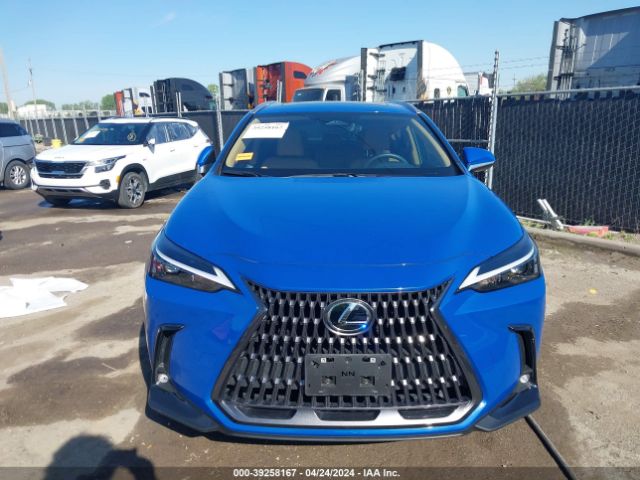 2T2AKCEZ3RC027747 Lexus NX 350H