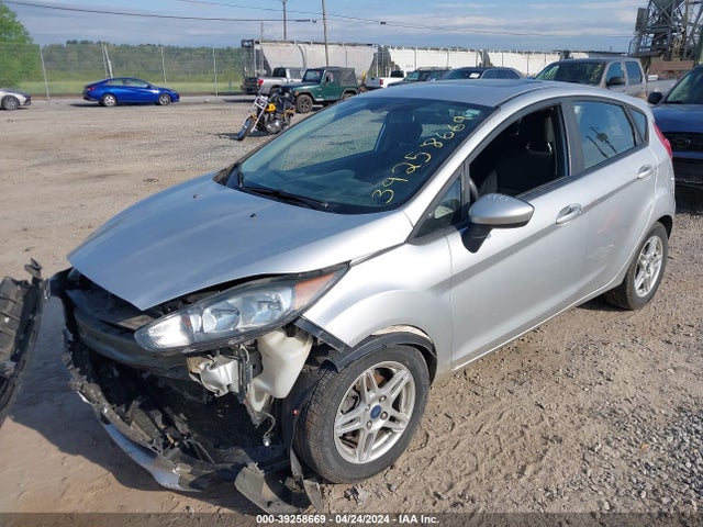 Ford FIESTA SE 2019 3FADP4EJ3KM153239 Image 2