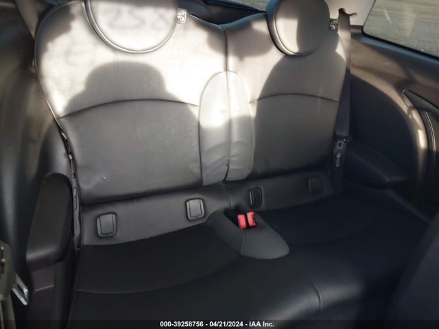 2010 MINI COOPER WMWMF3C57ATZ22531 Photo 7