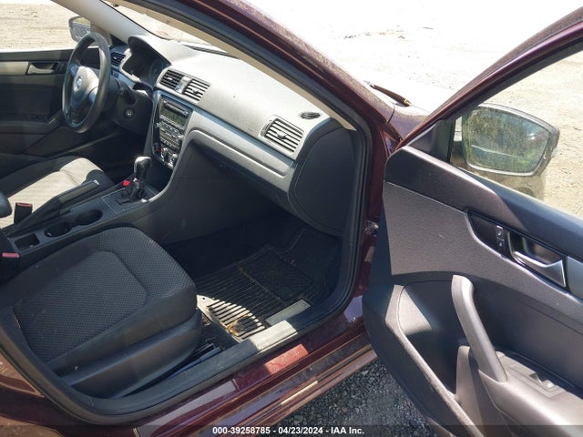 Volkswagen Passat 1.8t S 2014 1VWAS7A30EC068589 Image 5