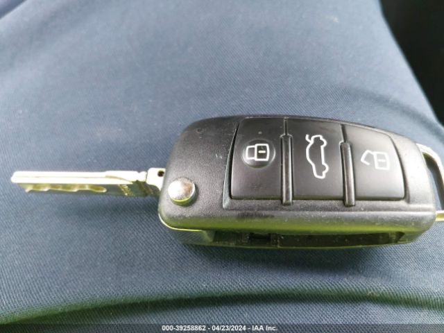 WA1GCCFS7HR006556 Audi Q3 2.0t Premium