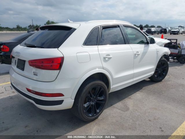 WA1GCCFS7HR006556 Audi Q3 2.0t Premium
