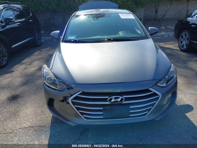 Hyundai ELANTRA SE 2018 5NPD74LF2JH353655 Image 13
