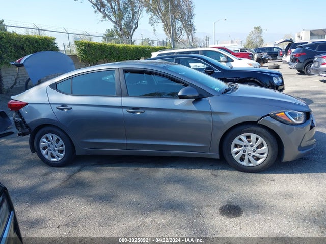 Hyundai ELANTRA SE 2018 5NPD74LF2JH353655 Image 14
