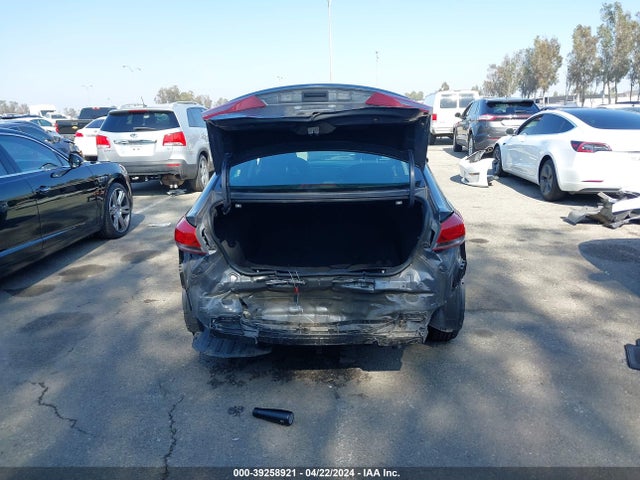 Hyundai ELANTRA SE 2018 5NPD74LF2JH353655 Image 17