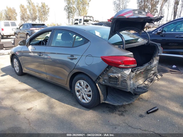 Hyundai ELANTRA SE 2018 5NPD74LF2JH353655 Image 3